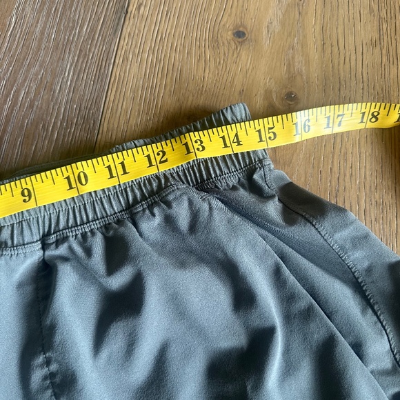 Lululemon Pace Breaker 5” Shorts in Rover - Picture 10 of 11